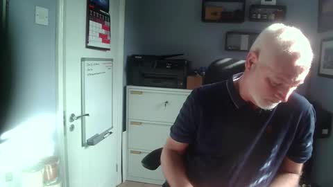 greyfox_6000 online show from February 25, 1:42 pm