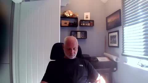 greyfox_6000 online show from August 11, 2:19 pm