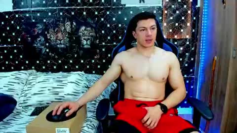 griego01 online show from August 2, 4:47 pm