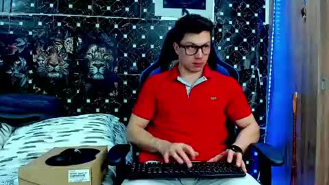 griego01 online show from August 8, 2:55 am