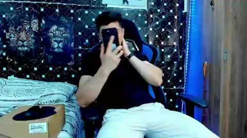 griego01 online show from August 10, 5:36 pm