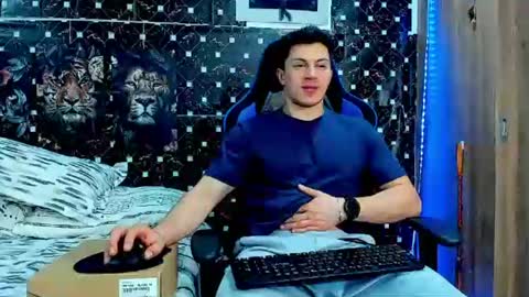 griego01 online show from August 11, 4:58 am