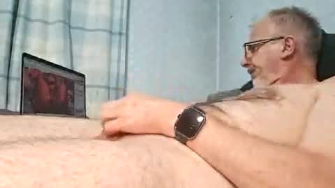 grossebite4444 online show from July 28, 11:44 pm