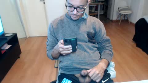 guachin_new online show from July 9, 10:37 pm