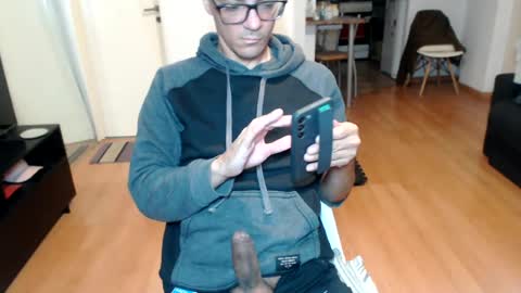 guachin_new online show from August 7, 6:13 am
