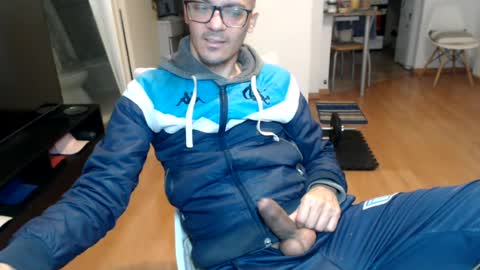 guachin_new online show from August 11, 7:05 pm