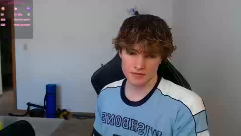 gucciboi4 online show from March 15, 4:12 pm