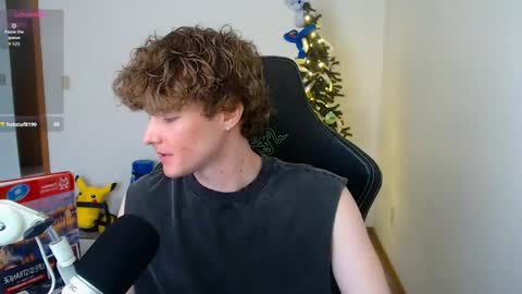gucciboi4 online show from May 2, 3:49 pm