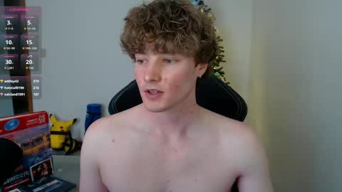 gucciboi4 online show from May 2, 7:07 pm