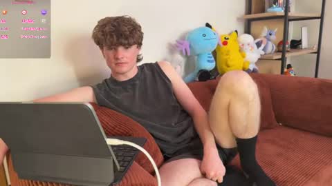 gucciboi4 online show from July 13, 10:26 pm