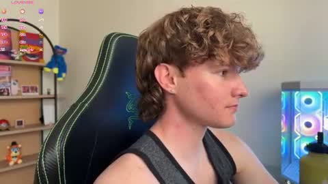 gucciboi4 online show from August 9, 4:41 pm