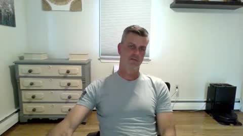 gudguy2025 online show from May 5, 10:55 pm