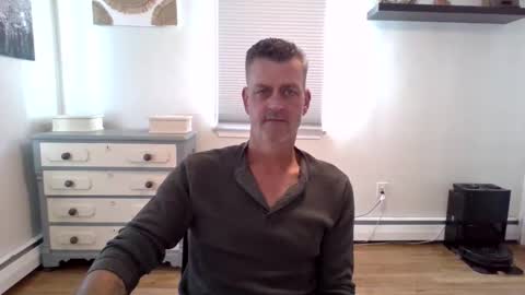 gudguy2025 online show from May 7, 12:28 pm