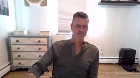 gudguy2025 online show from May 7, 2:07 pm