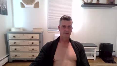 gudguy2025 online show from May 17, 11:44 am