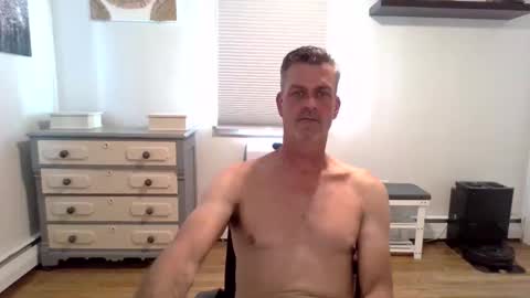 gudguy2025 online show from May 28, 2:53 pm