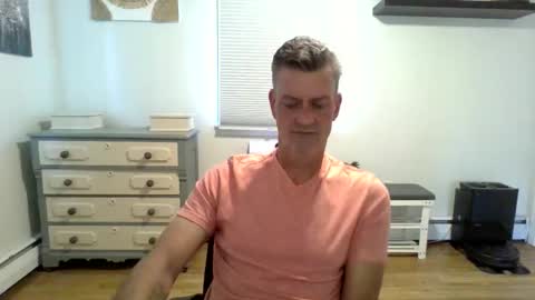 gudguy2025 online show from May 31, 5:59 pm