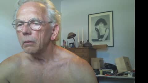 Roy online show from June 25, 7:28 pm