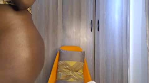 Miss Incredible online show from August 8, 11:32 am