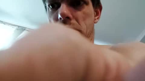 gunnarssonbenni33 online show from April 18, 8:51 pm