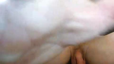 gunnarssonbenni33 online show from June 18, 8:52 pm