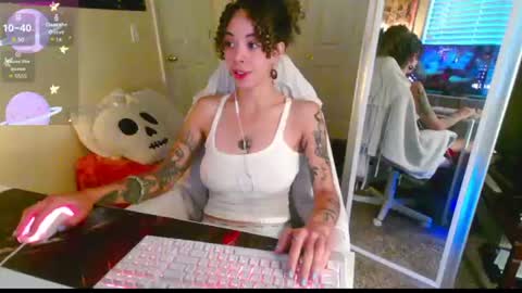 gunzinrose online show from August 9, 6:31 pm