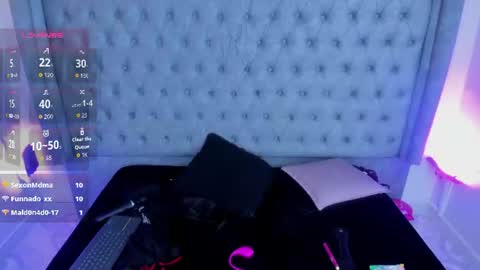 Gyal Smith online show from August 11, 6:37 am