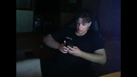 gymguy0505 online show from May 11, 9:39 pm