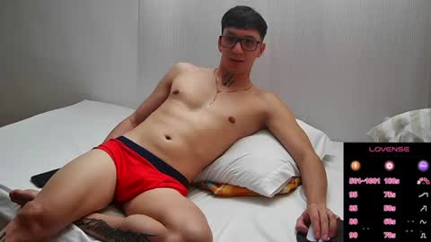 gyo online show from August 8, 1:33 pm