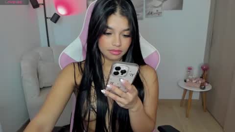 hailey_florez online show from August 27, 3:53 pm