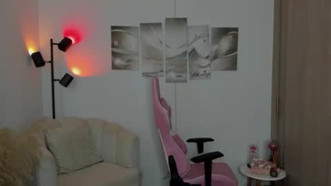 hailey_florez online show from August 30, 3:34 pm
