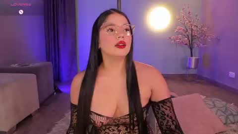 laura online show from August 2, 10:49 pm