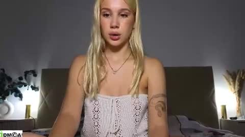 hailey_would online show from August 13, 2:03 am