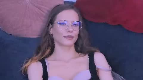 Carla online show from August 3, 1:45 am