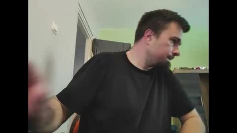 hairy_guy007 online show from April 6, 9:24 am