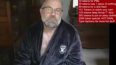 HairyDaddyBear69 online show from June 24, 11:56 am