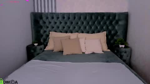 haley_best_ online show from August 15, 4:44 pm
