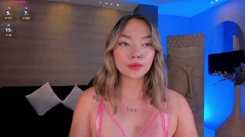   online show from August 4, 3:53 pm