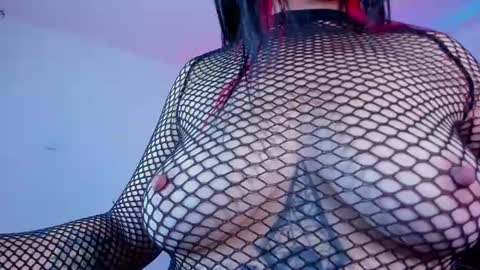 halley_ravenn online show from August 5, 6:00 am