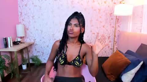 Halley Lorens online show from August 1, 9:21 pm