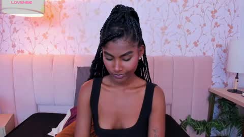 Halley Lorens online show from August 12, 8:00 pm
