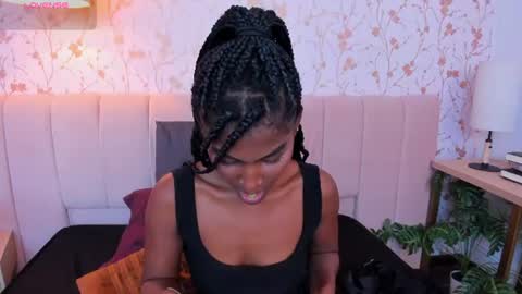 Halley Lorens online show from August 12, 11:18 pm