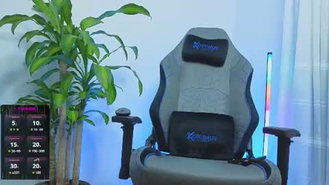 hamiltong12 online show from August 1, 12:16 am