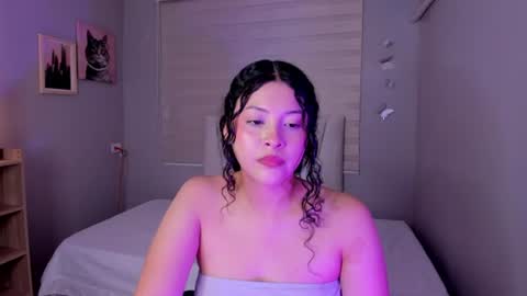 Hanna Lineros  online show from August 6, 5:56 pm