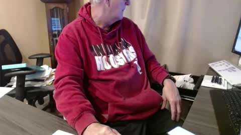 handsome_guy4u online show from April 8, 1:37 am