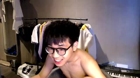 handsome_mannn online show from July 22, 7:27 pm