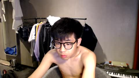 handsome_mannn online show from August 2, 8:27 pm