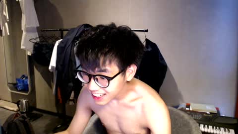handsome_mannn online show from August 12, 6:10 pm