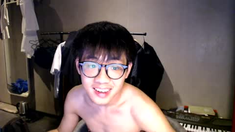 handsome_mannn online show from August 14, 11:08 pm