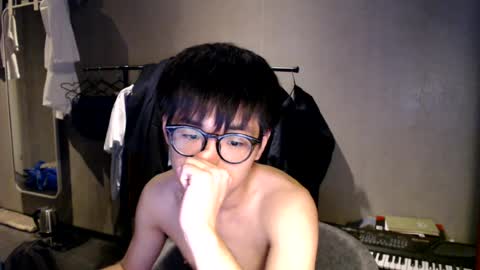 handsome_mannn online show from August 15, 12:14 am